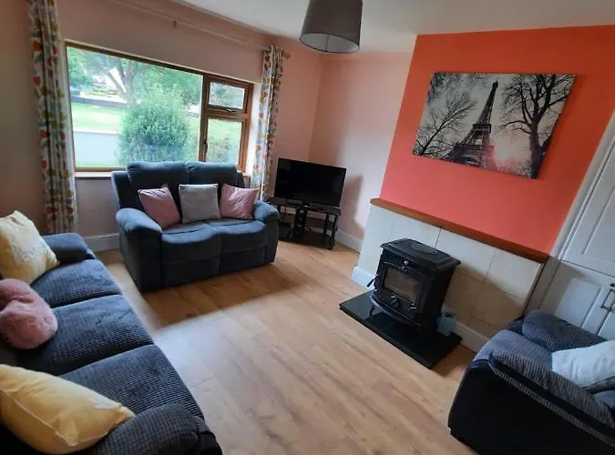 Lovely Townhouse Semesterbostad Ballina (Mayo)